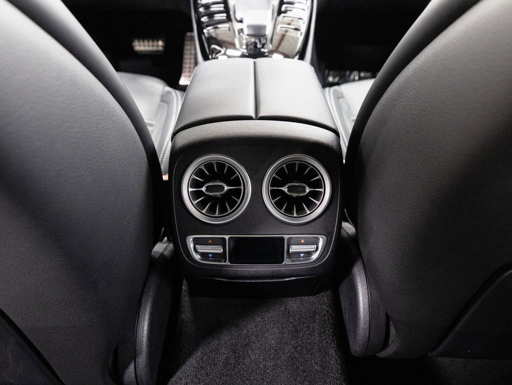 Used 2022 Mercedes-Benz AMG GT 43 image 27