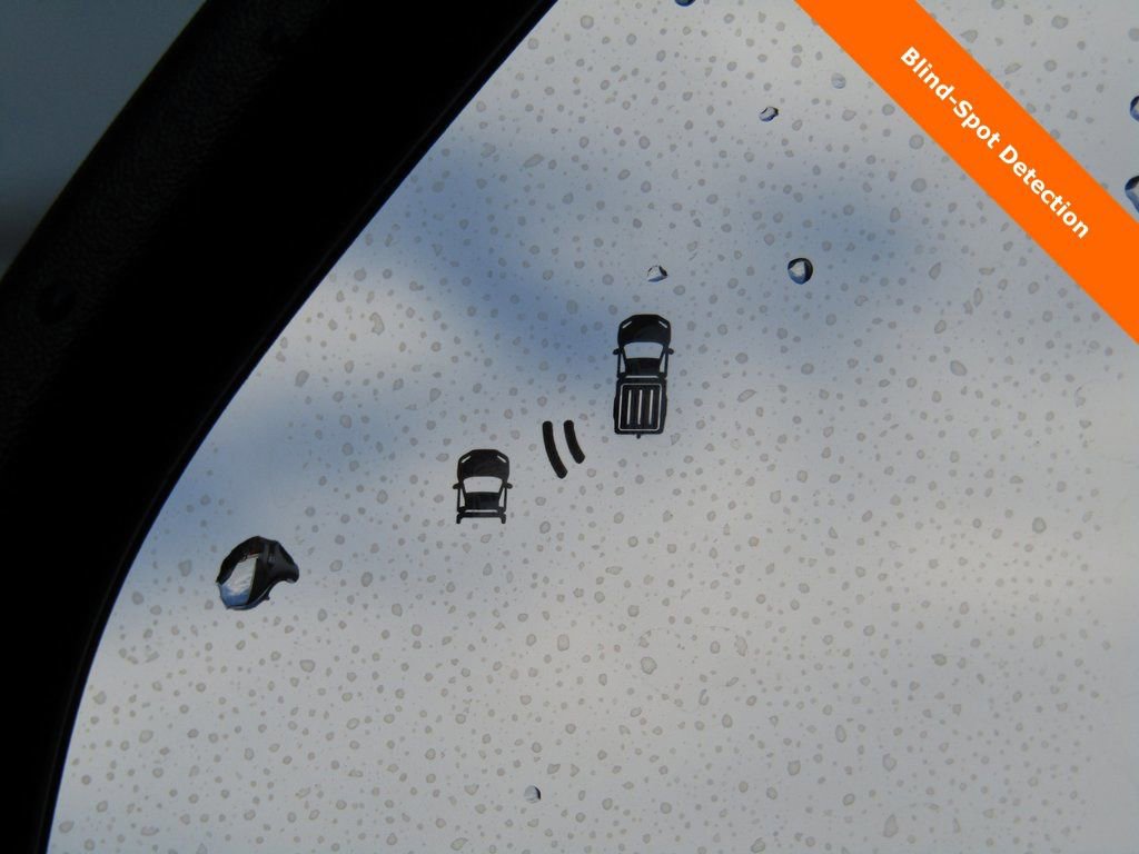 New 2026 Ford F250 Lariat w/ Black Appearance Package image 8