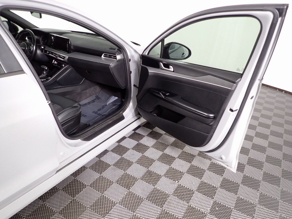 Used 2022 Kia K5 GT-Line image 32