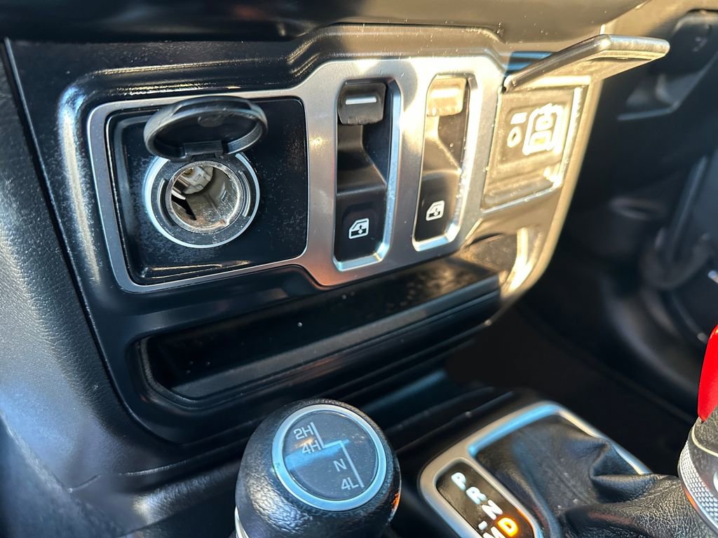 Used 2019 Jeep Wrangler Sport S image 24