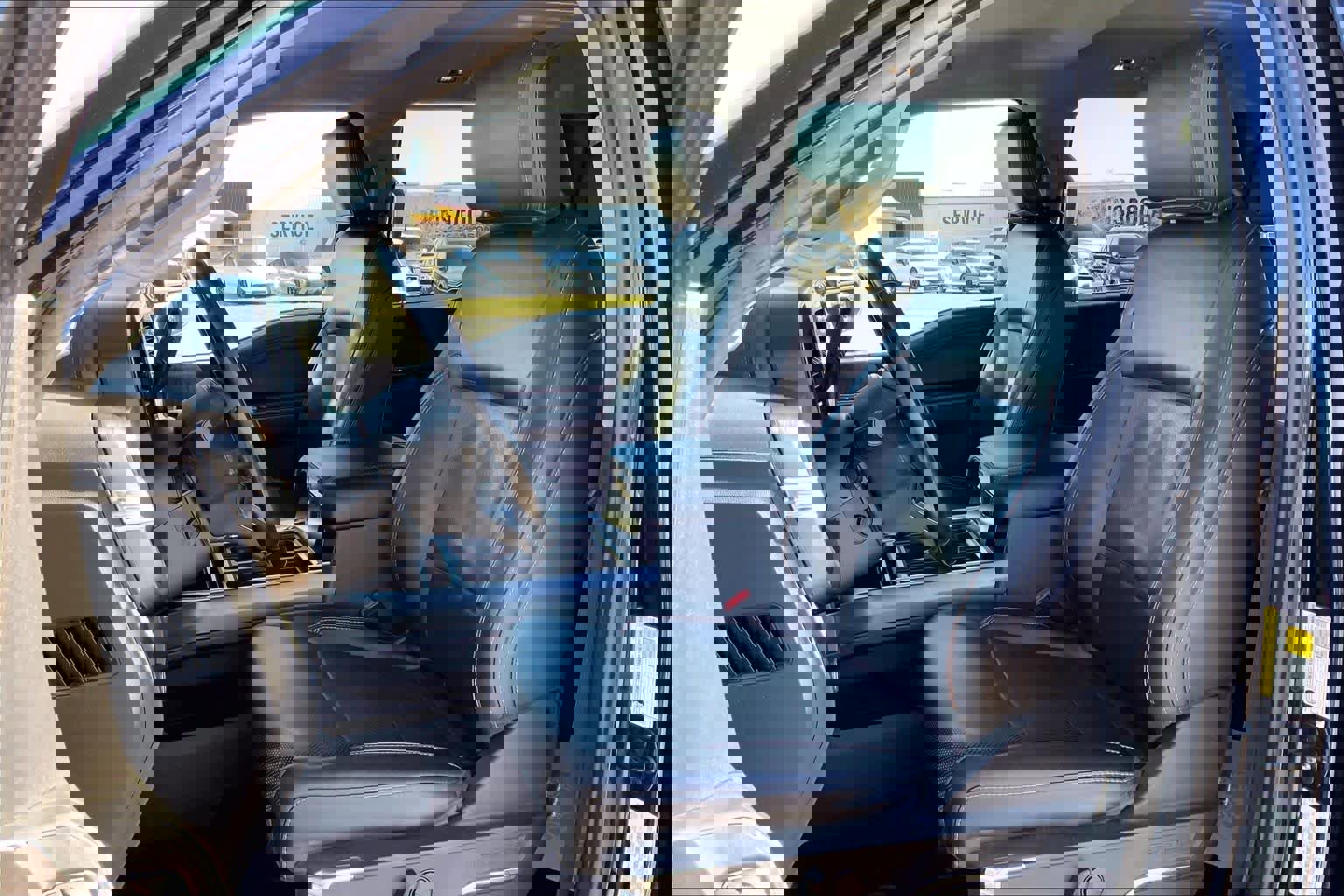 Certified 2023 Ford F250 Lariat w/ Chrome Package image 8