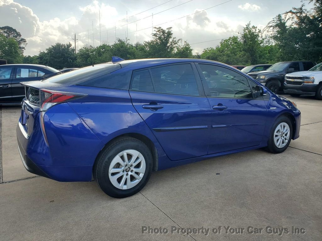 Used 2017 Toyota Prius Two FWD image 8