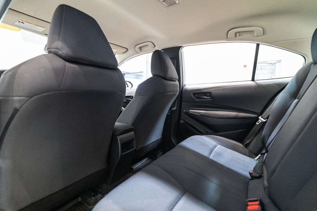 Used 2022 Toyota Corolla LE FWD image 14