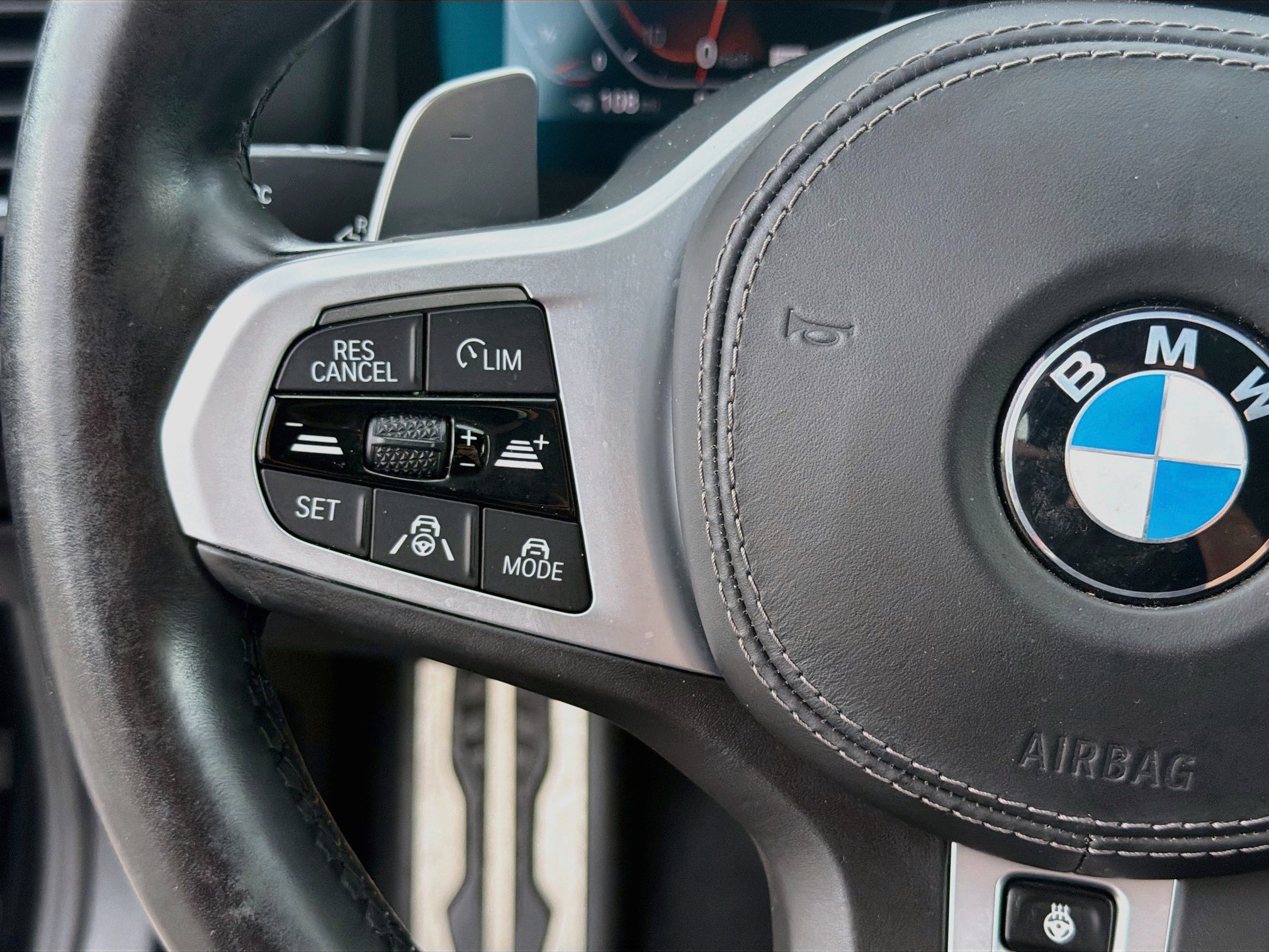 Used 2022 BMW 840i Convertible RWD image 38