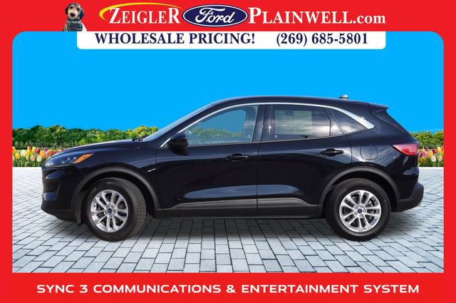 Used 2021 Ford Escape SE image 2