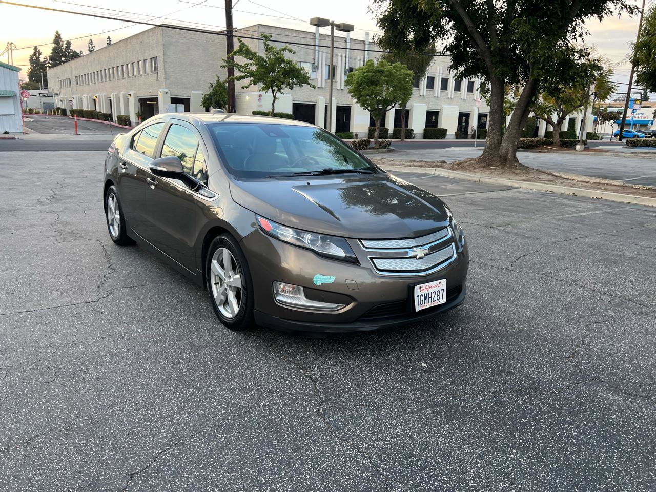 Used 2015 Chevrolet Volt Premium w/ Premium Trim Package image 3
