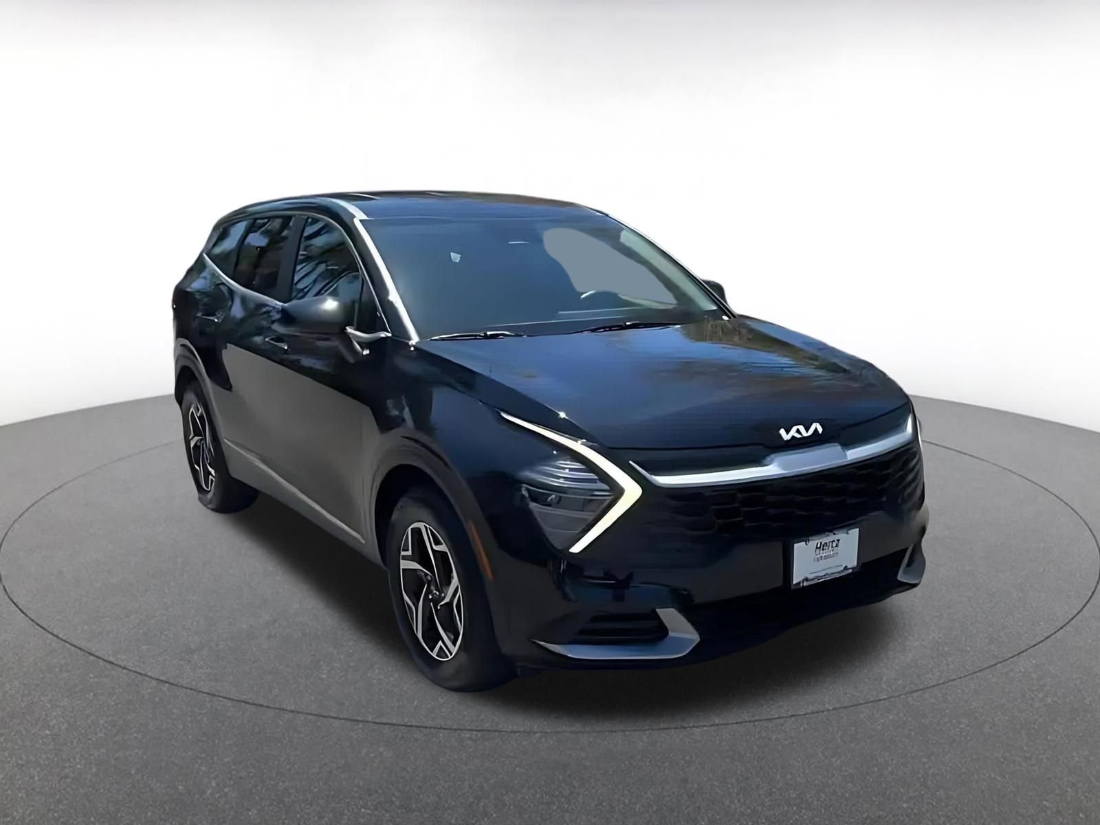 Used 2025 Kia Sportage LX FWD image 3