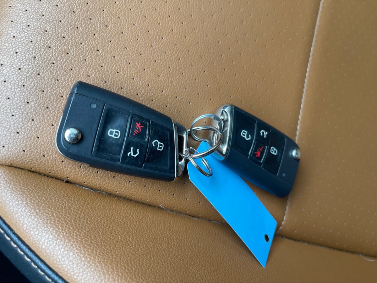 Used 2018 Volkswagen Tiguan SE w/ Panoramic Sunroof Package AWD/4WD image 25