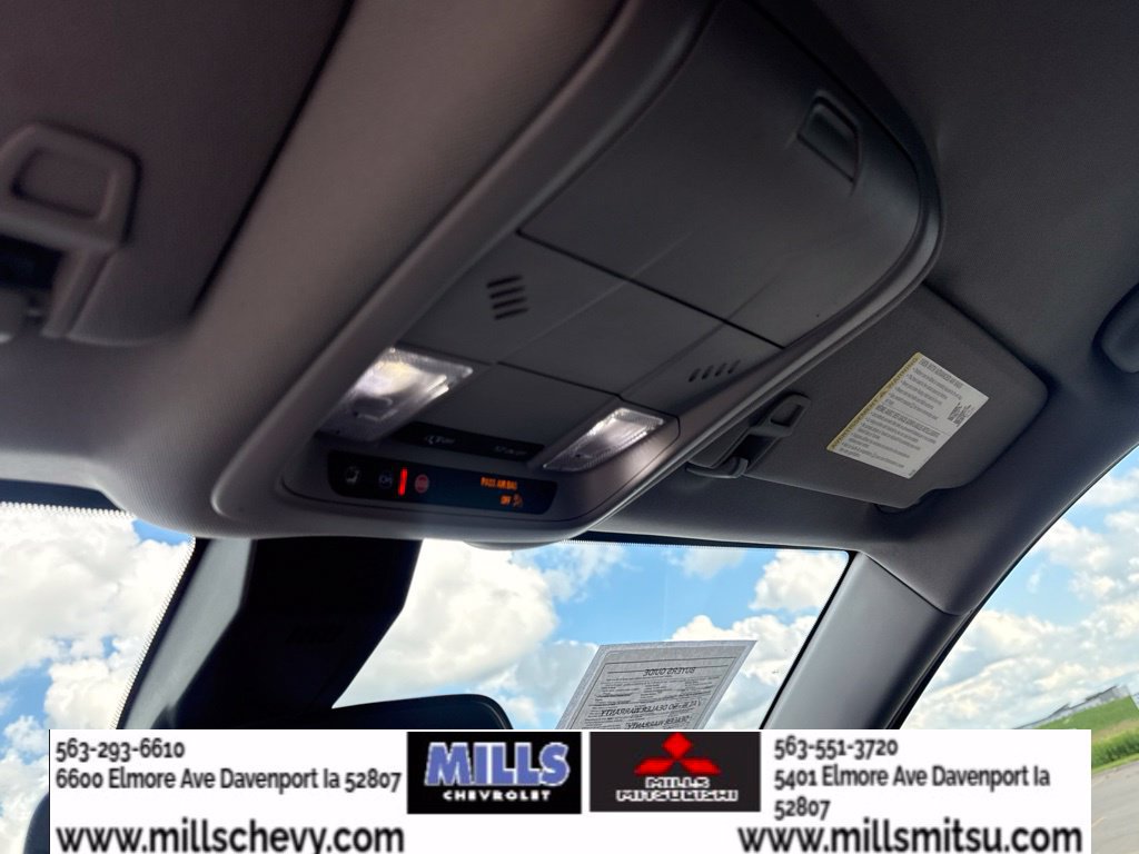 Used 2024 Chevrolet Equinox LT FWD image 18