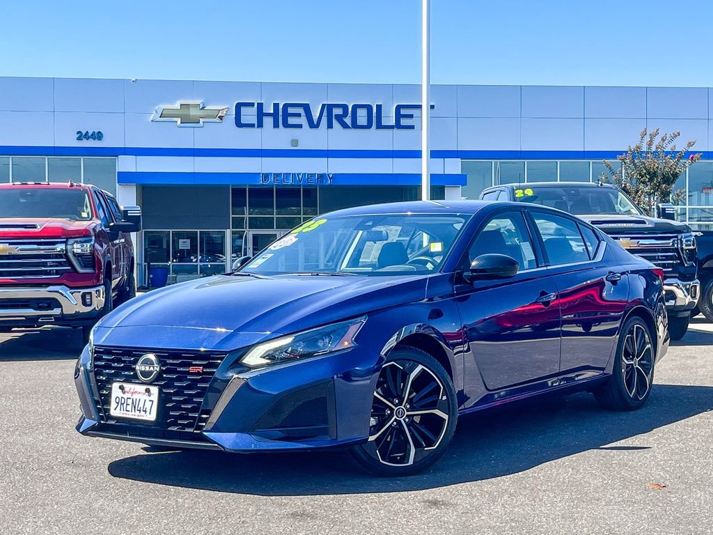 Used 2023 Nissan Altima 2.5 SR