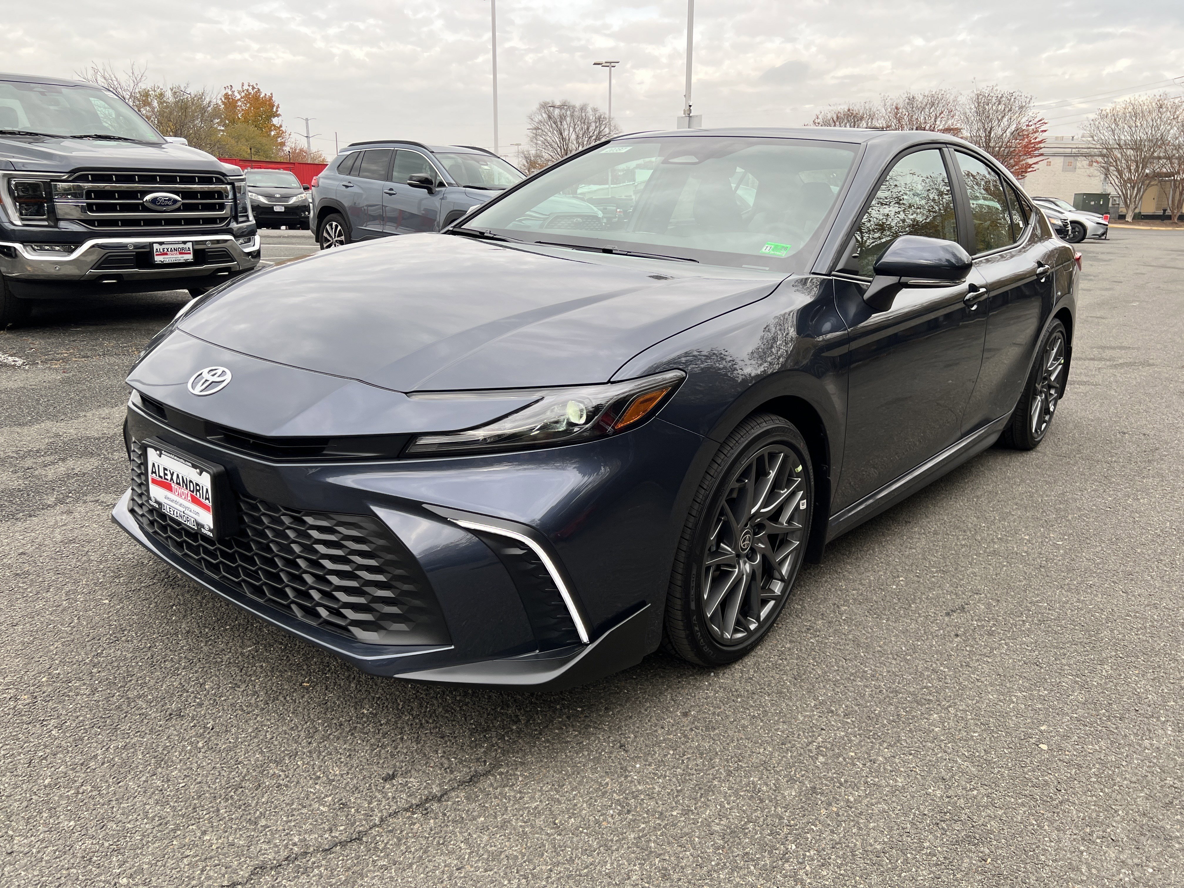 New 2026 Toyota Camry SE image 1