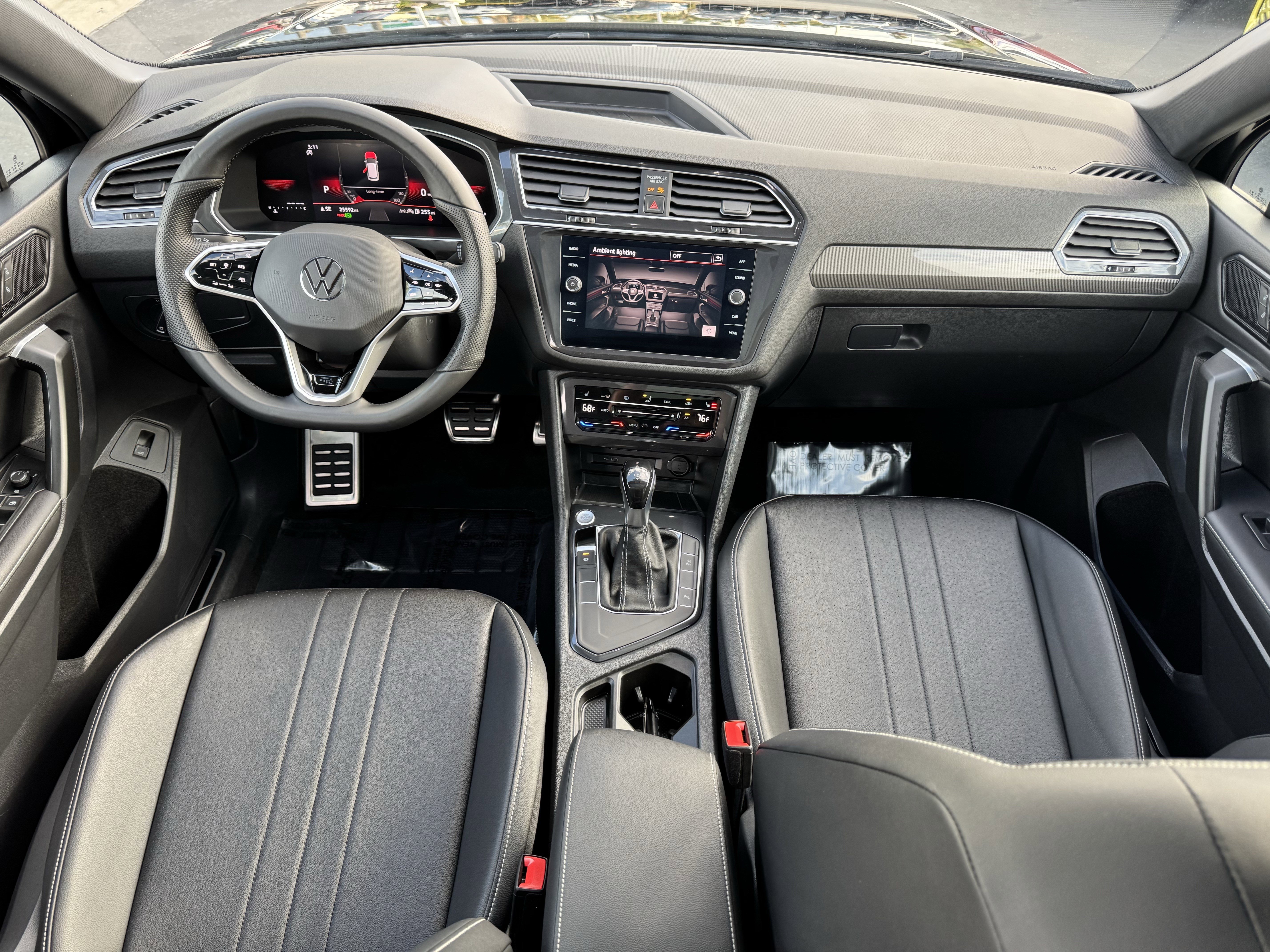 Certified 2024 Volkswagen Tiguan SE R-Line image 34