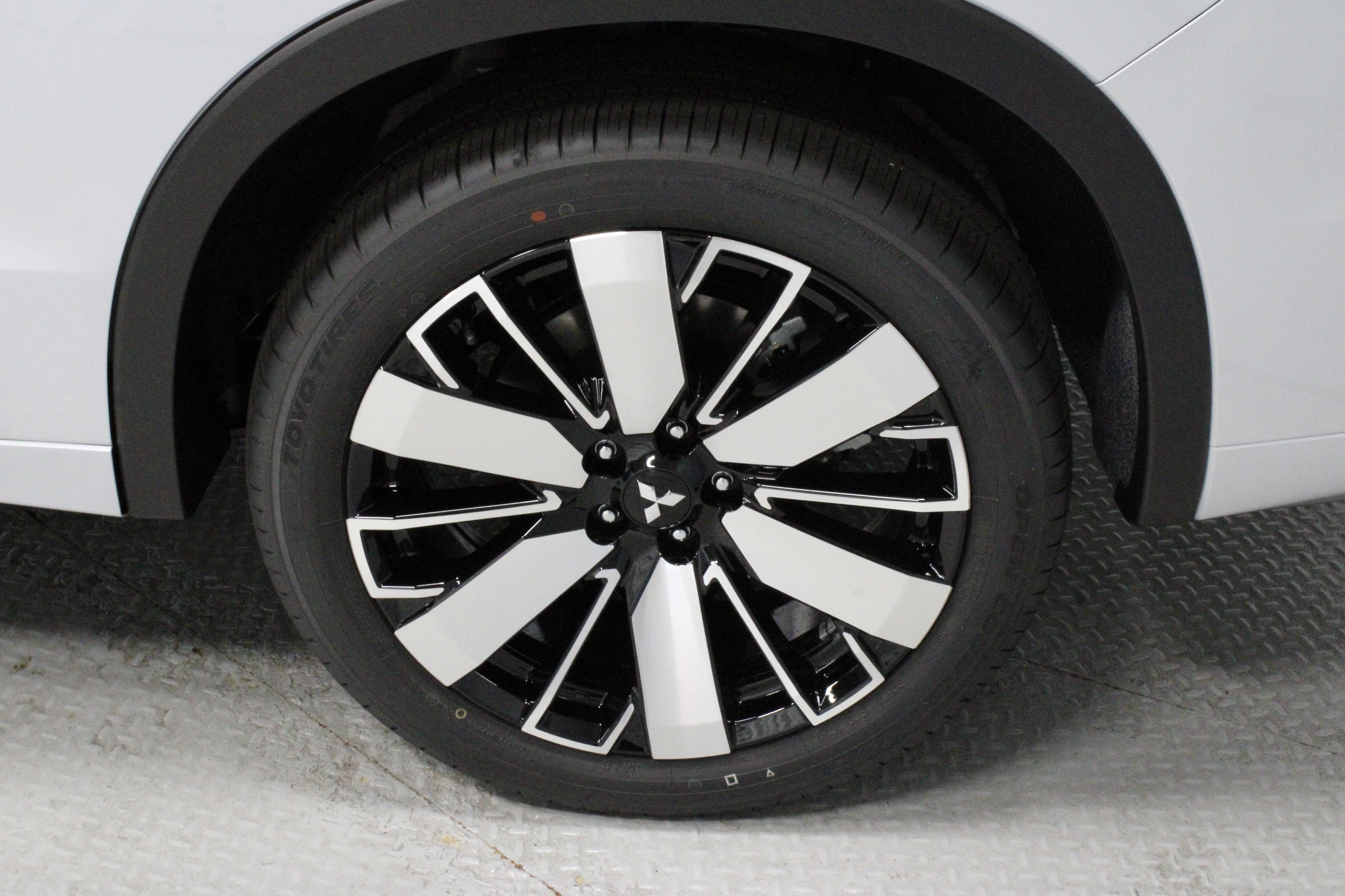 New 2025 Mitsubishi Outlander SEL image 36