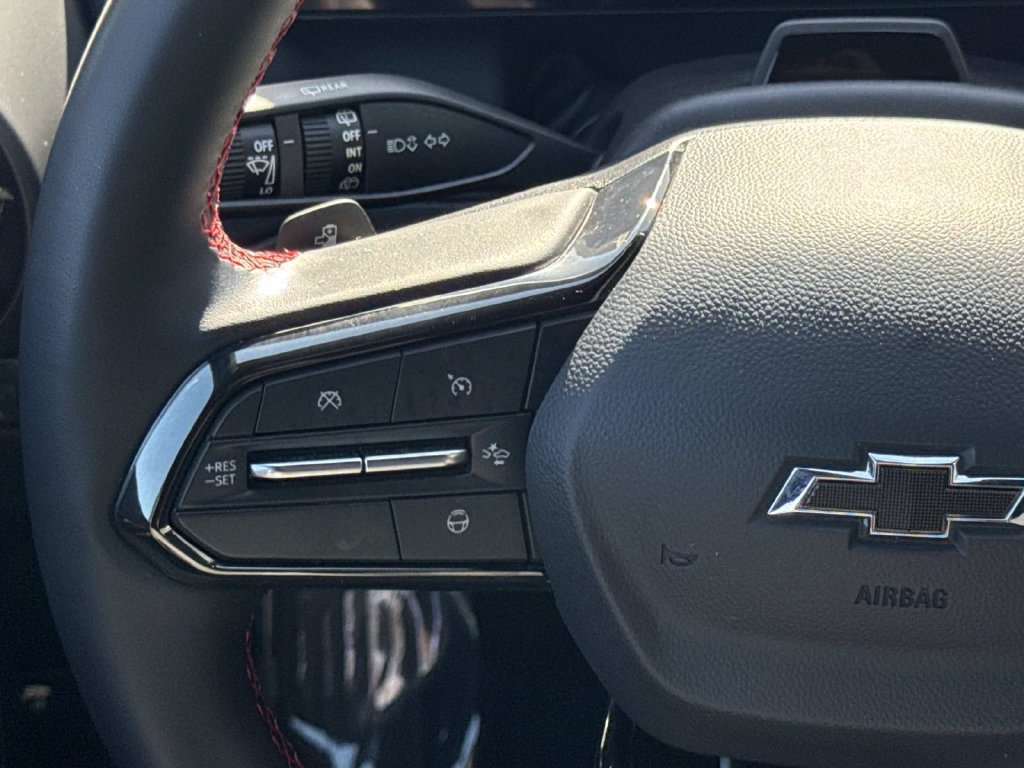 Used 2024 Chevrolet Equinox EV RS FWD image 12