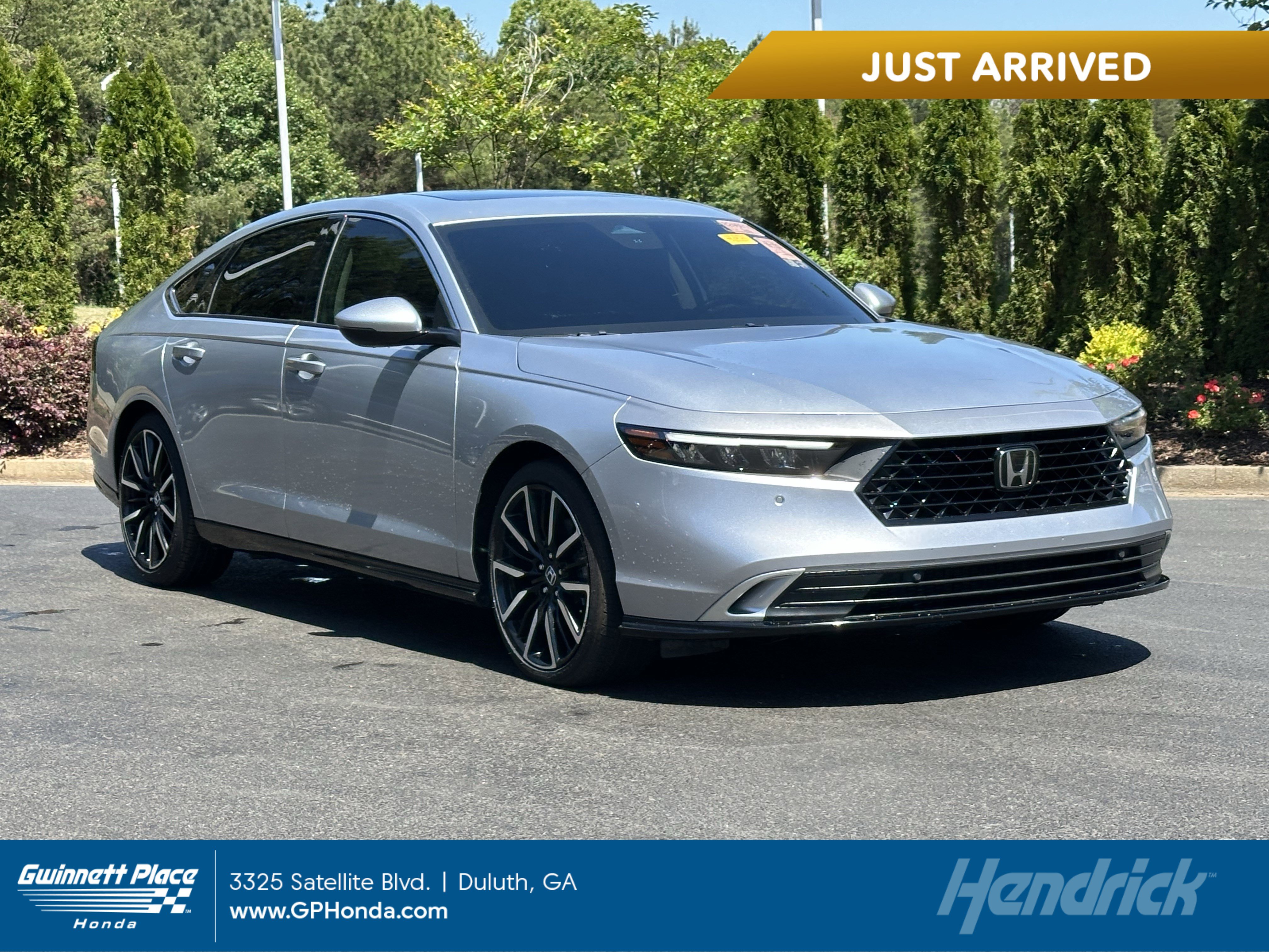 Used 2025 Honda Accord Touring image 1