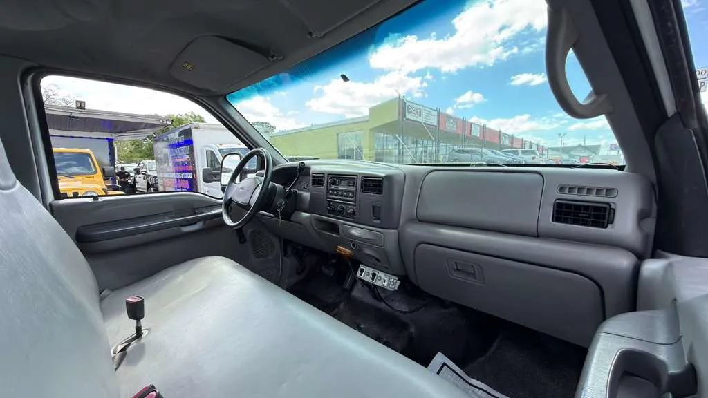 Used 2000 Ford F550 2WD Regular Cab Super Duty image 22