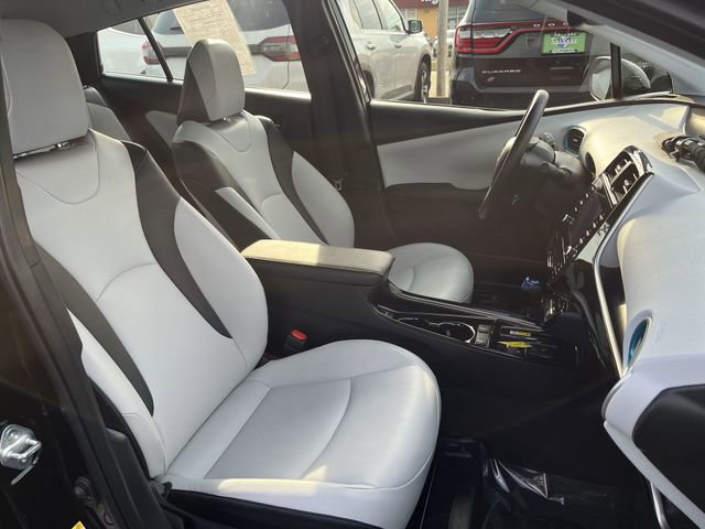 Used 2021 Toyota Prius XLE w/ Advanced Technology Package image 26