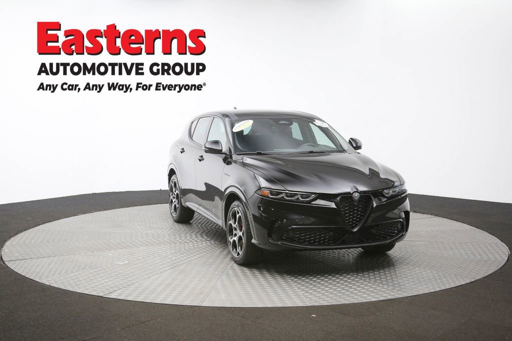 Used 2024 Alfa Romeo Tonale Veloce w/ Active Assist Package image 48