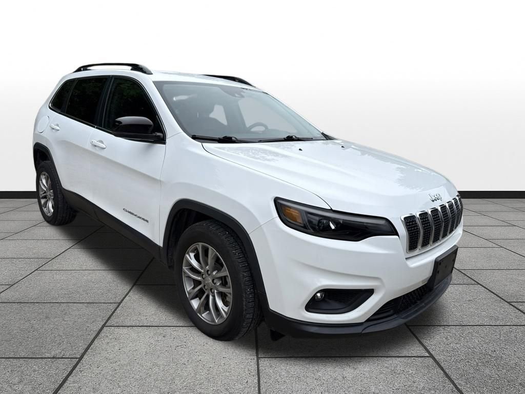 Used 2022 Jeep Cherokee Latitude Lux FWD image 3