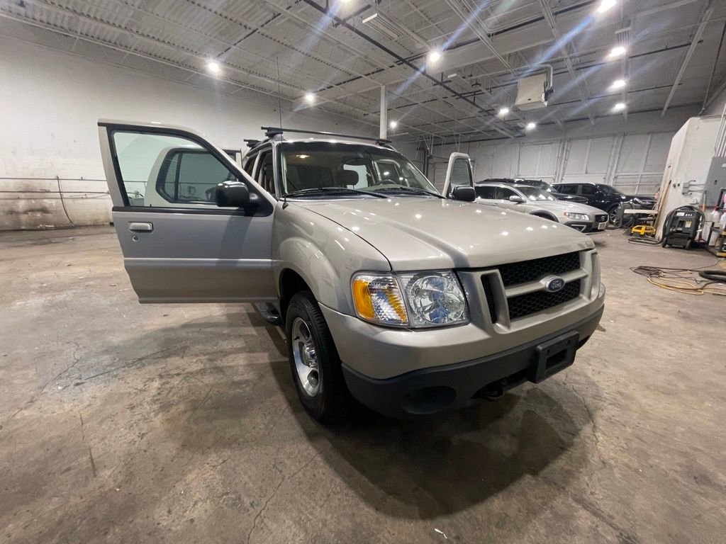 Used 2004 Ford Explorer Sport Trac XLT AWD/4WD image 10