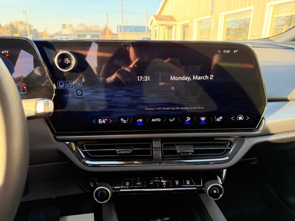 Used 2025 Chevrolet Equinox EV RS image 19