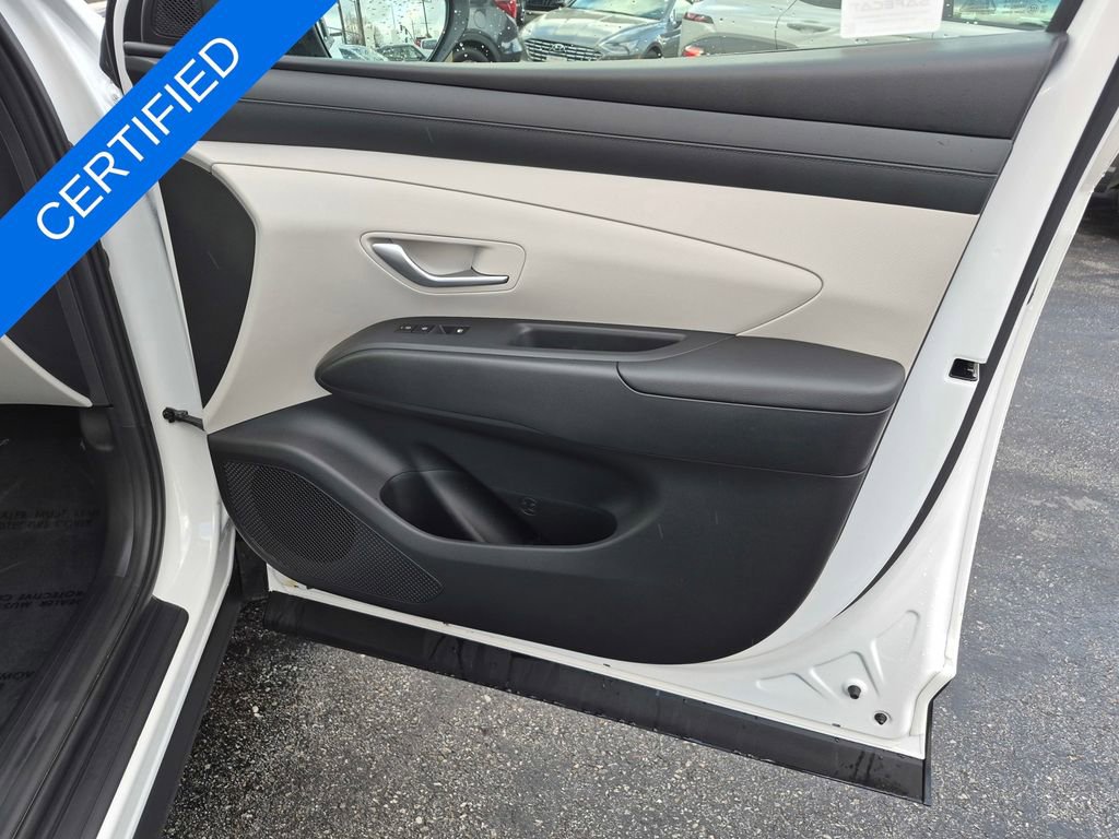 Used 2025 Hyundai Tucson SE image 24
