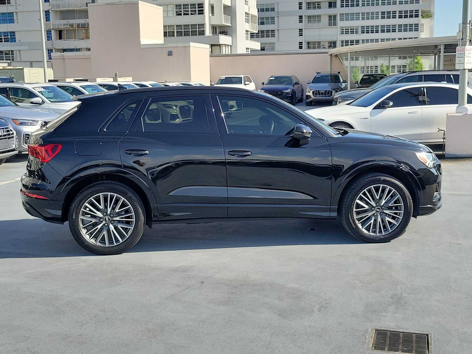 Certified 2024 Audi Q3 2.0T Premium w/ Convenience Package AWD/4WD image 7