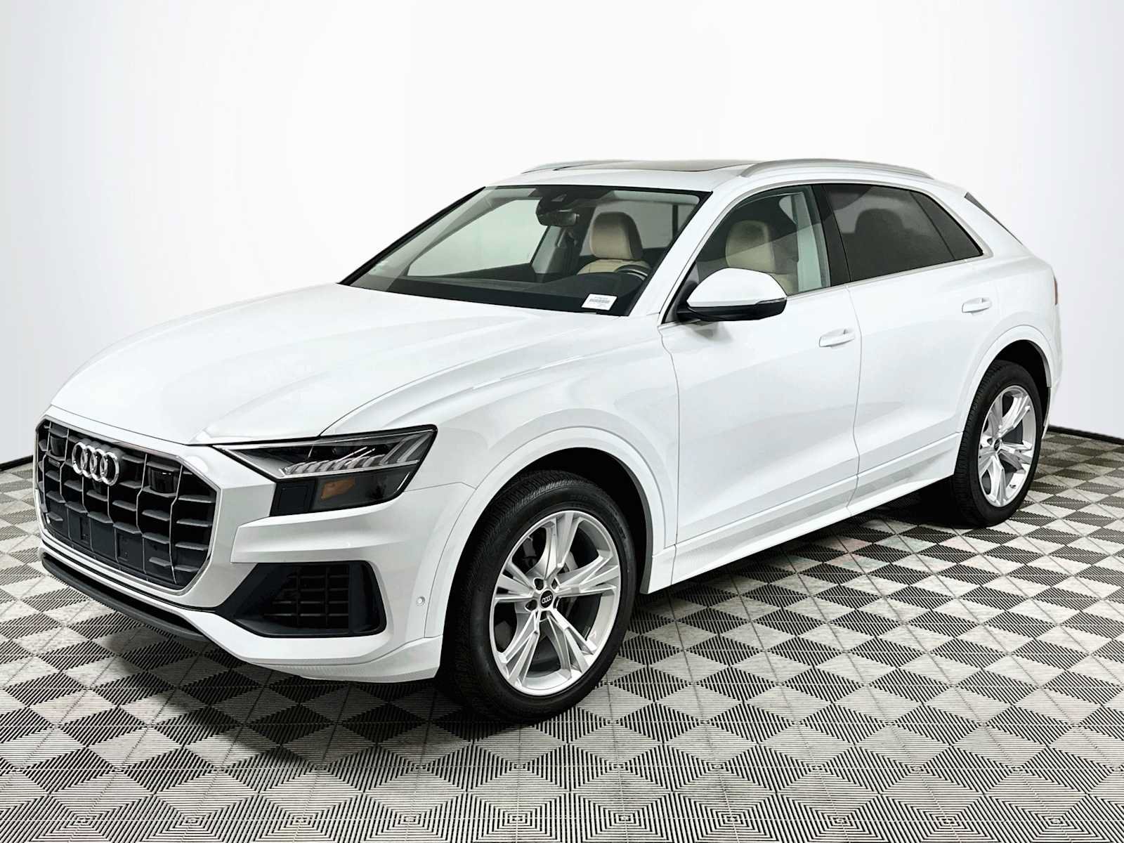 Certified 2023 Audi Q8 Premium w/ Convenience Package AWD/4WD image 3