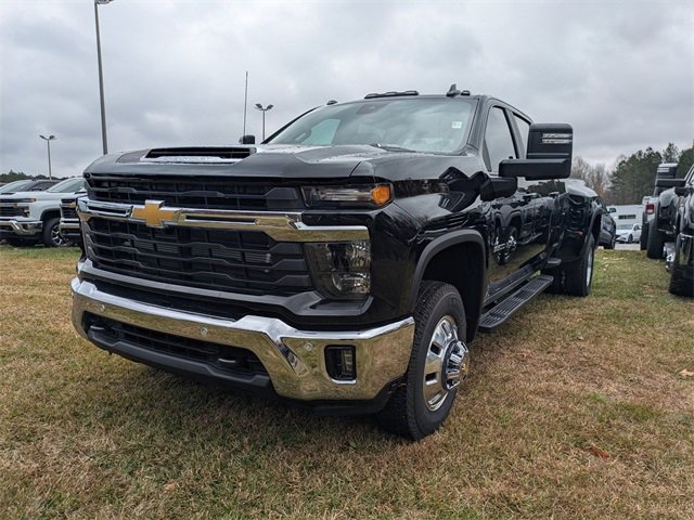 New 2026 Chevrolet Silverado 3500 LT w/ All Star Edition image 5