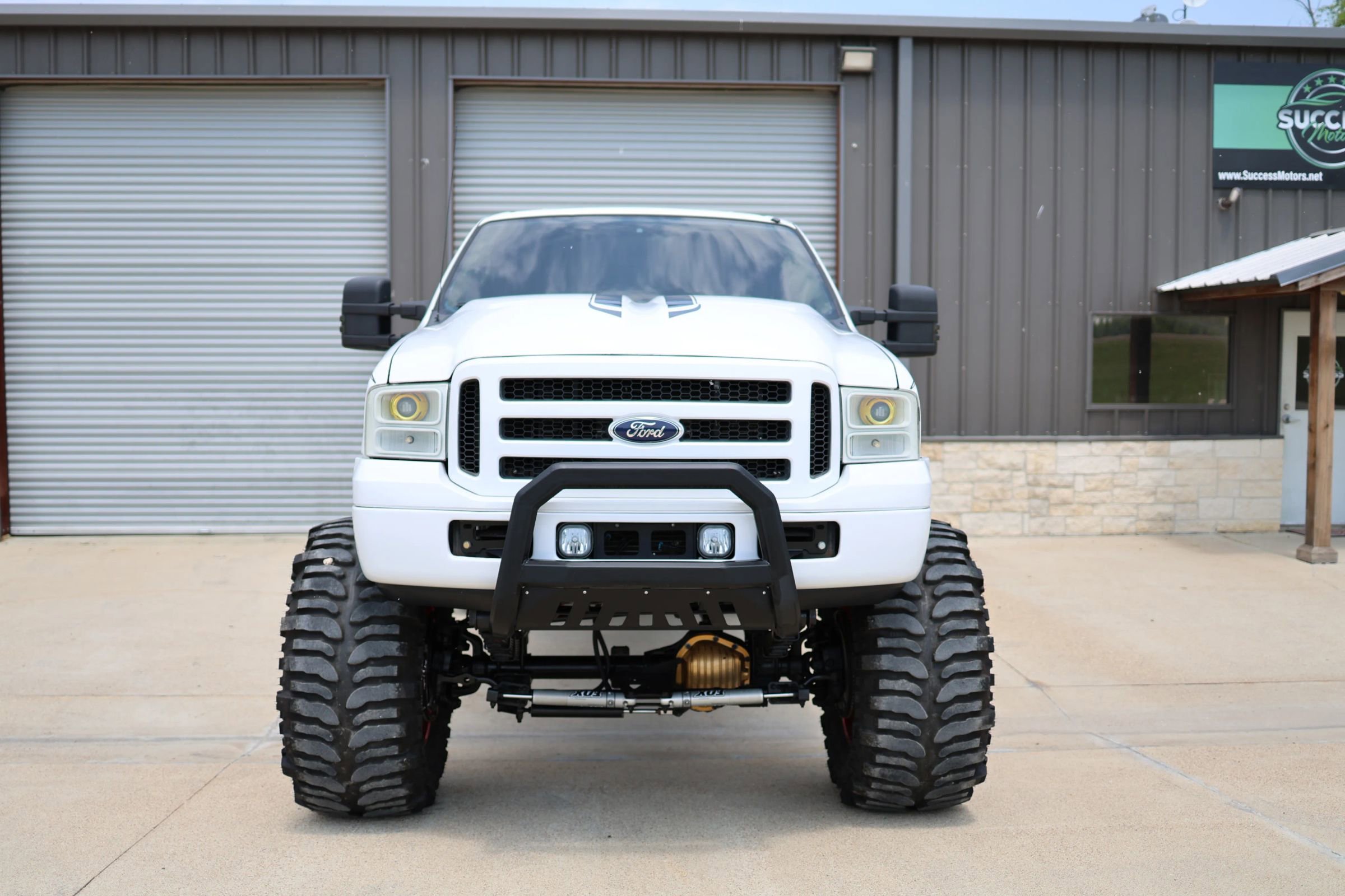 Used 2001 Ford F350 XLT image 9