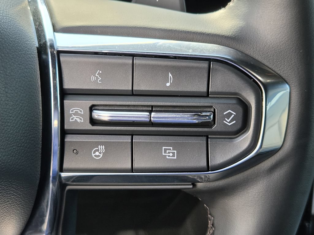 Used 2025 GMC Yukon Denali AWD/4WD image 22