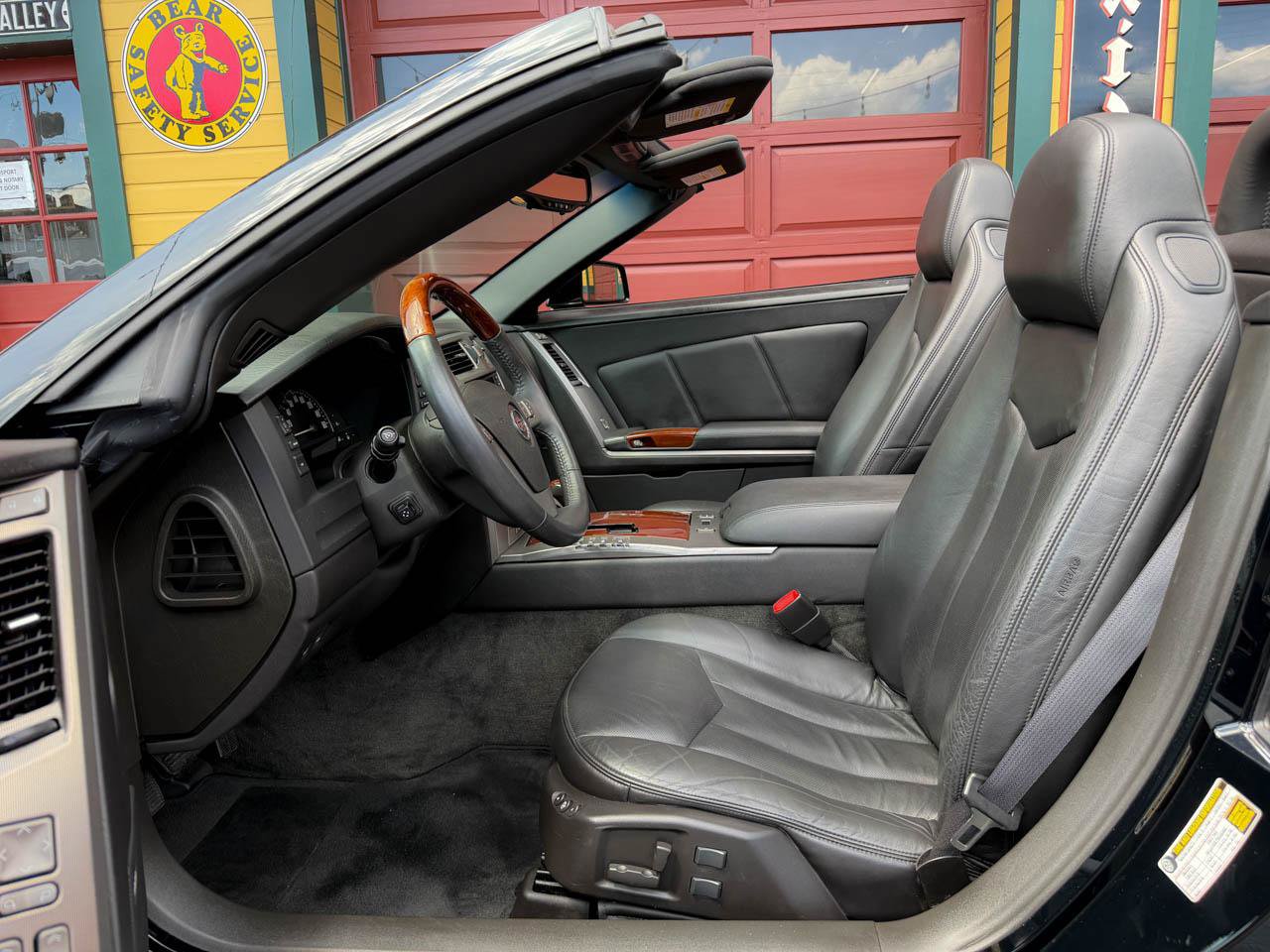 Used 2005 Cadillac XLR RWD image 25