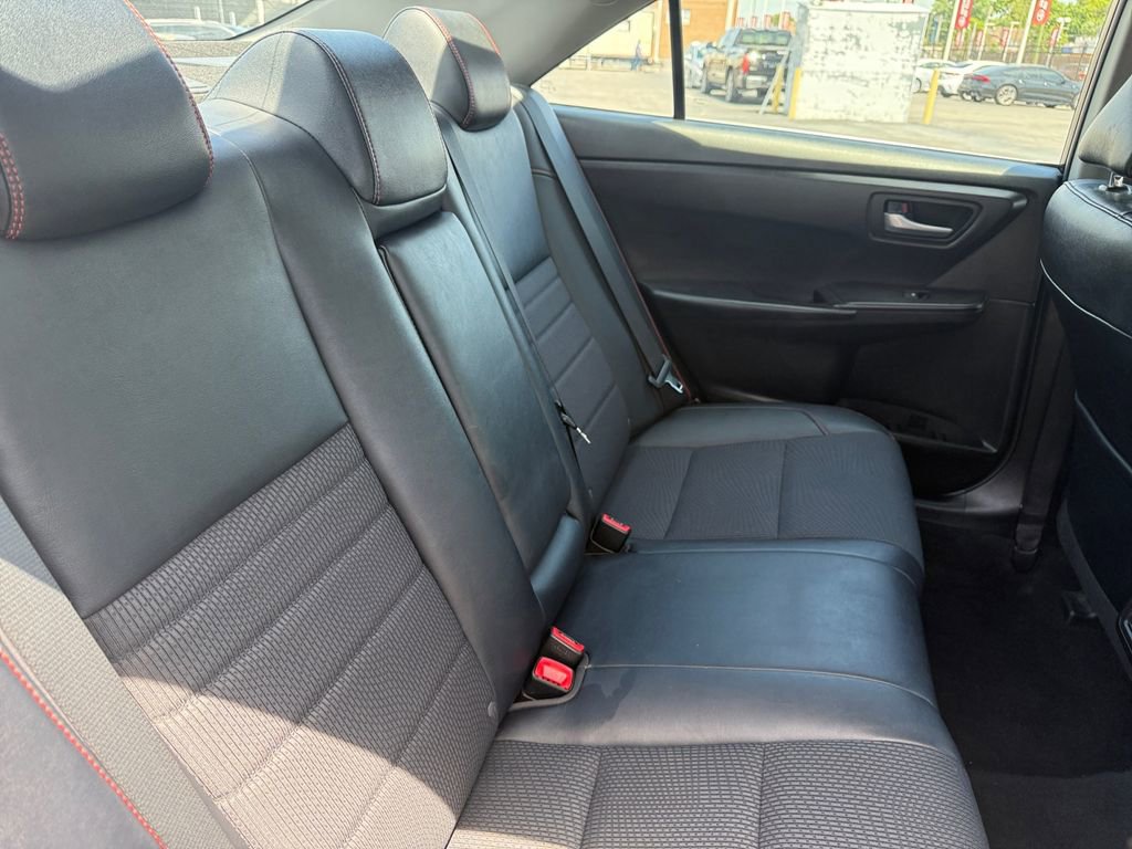 Used 2017 Toyota Camry SE FWD image 22