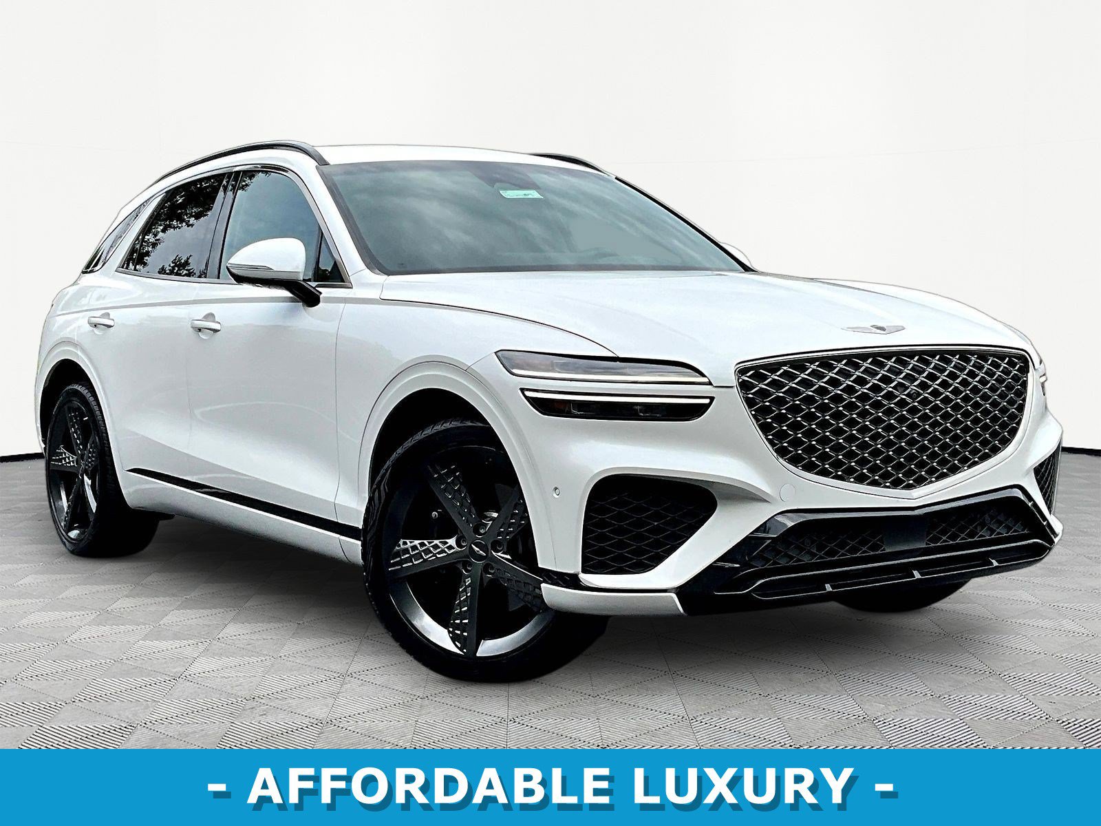 Used 2022 Genesis GV70 3.5T Sport w/ Sport Prestige Package AWD/4WD image 3