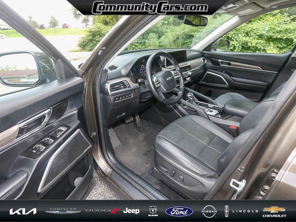 Used 2022 Kia Telluride EX image 11