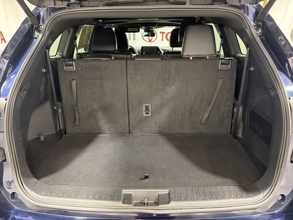 Used 2025 Toyota Highlander XSE AWD/4WD image 18
