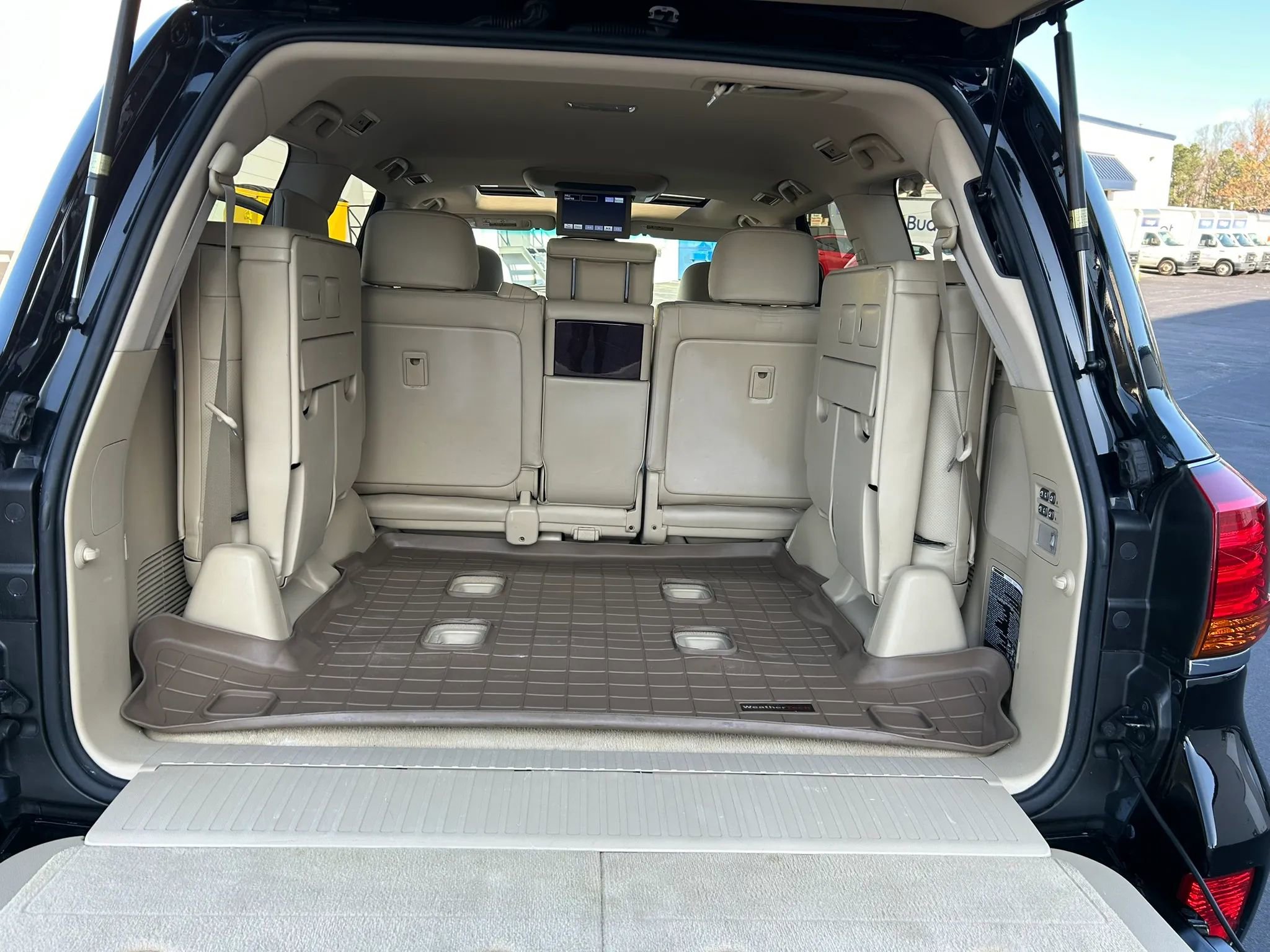 Used 2010 Lexus LX 570 LX 570 Sport Utility 4D image 63