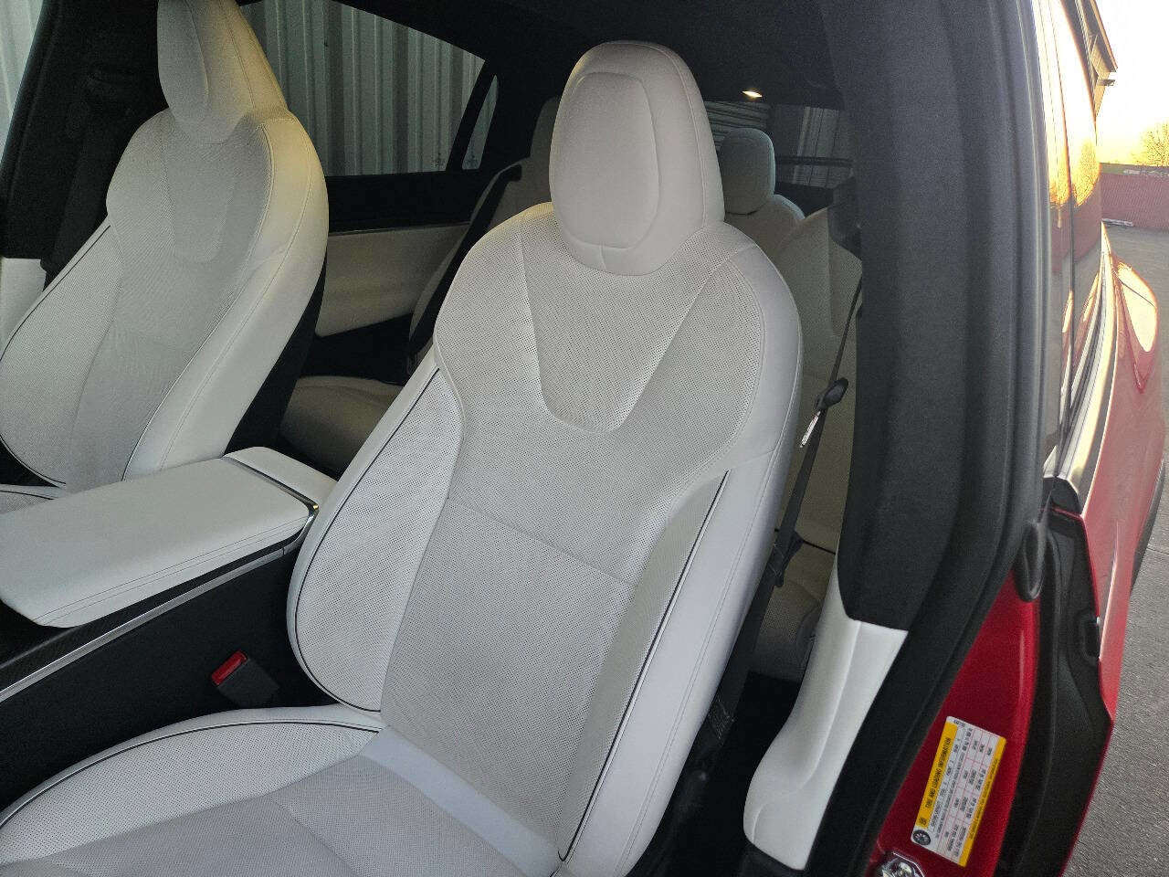 Used 2022 Tesla Model X Plaid image 20