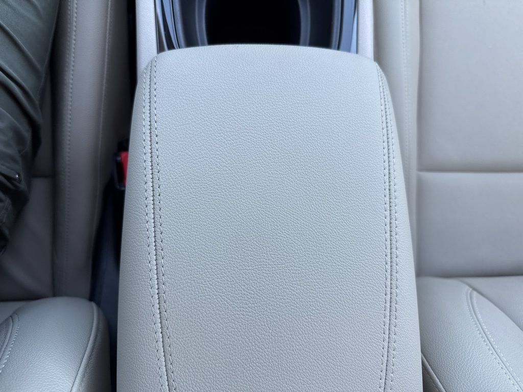 Used 2018 Buick Regal Essence w/ Sights and Sounds Package FWD image 30