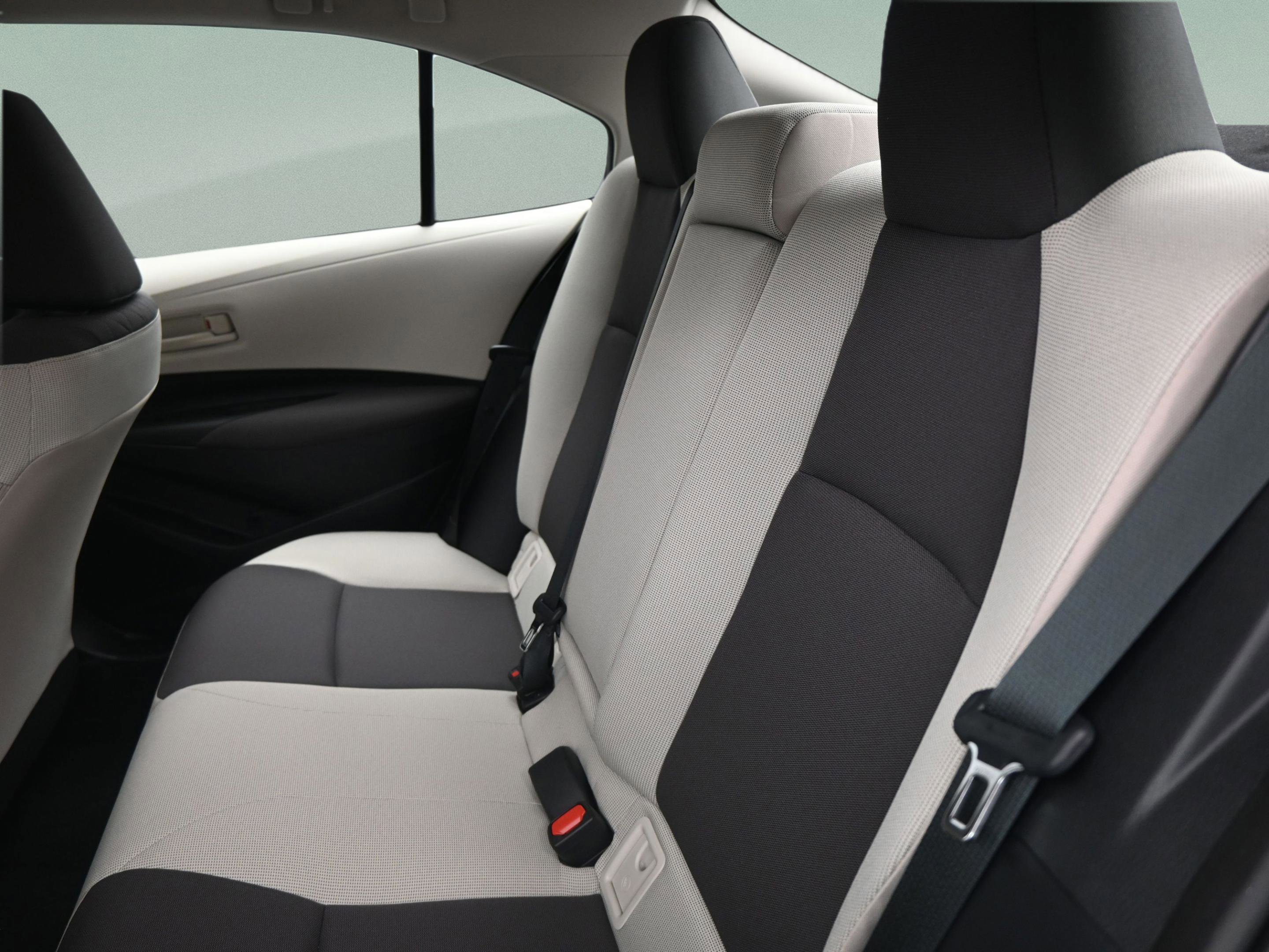 Used 2025 Toyota Corolla LE image 34