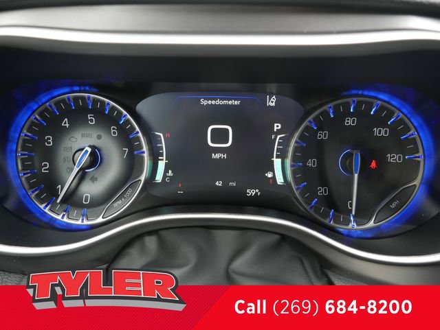 New 2026 Chrysler Pacifica Select AWD/4WD image 46