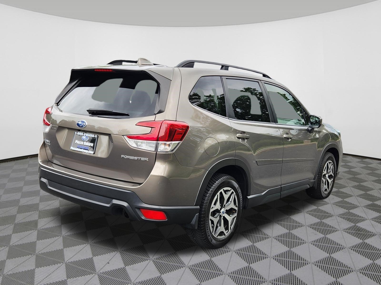 Used 2021 Subaru Forester Premium AWD/4WD image 4