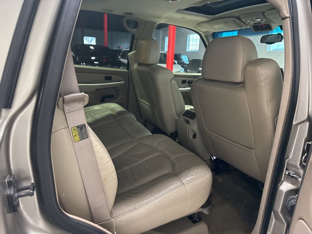 Used 2002 Chevrolet Tahoe LT image 35