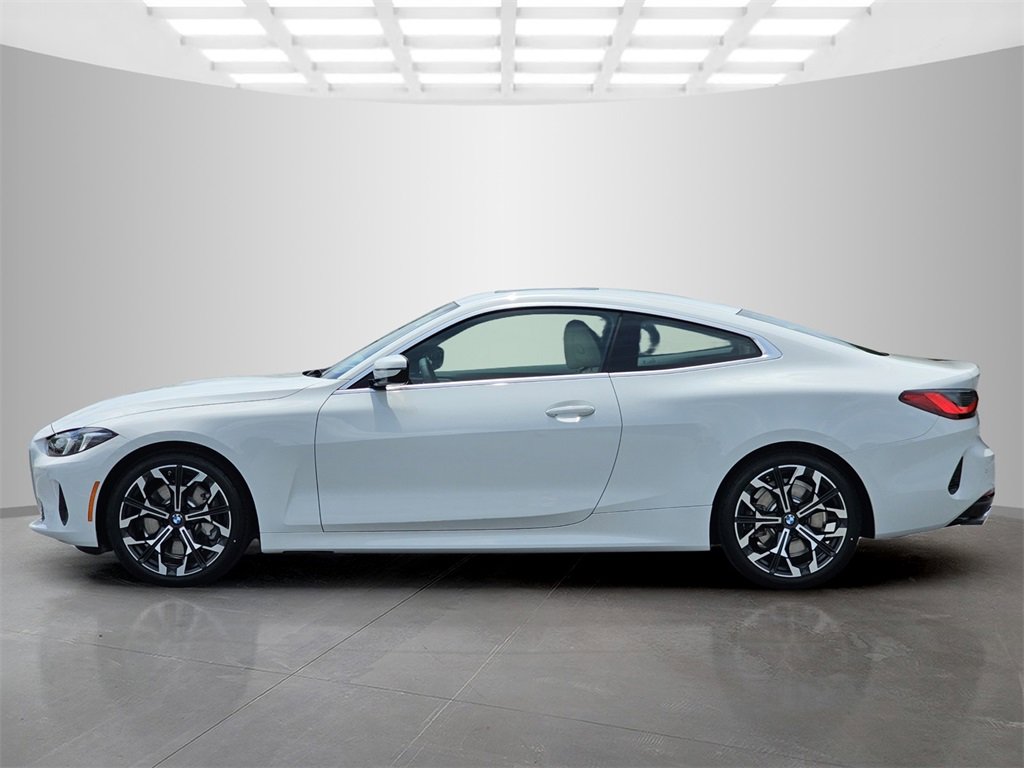 Used 2026 BMW 430i Coupe w/ Convenience Package image 3