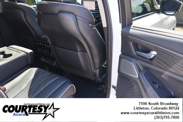 Certified 2026 Acura MDX w/ Advance Package AWD/4WD image 32