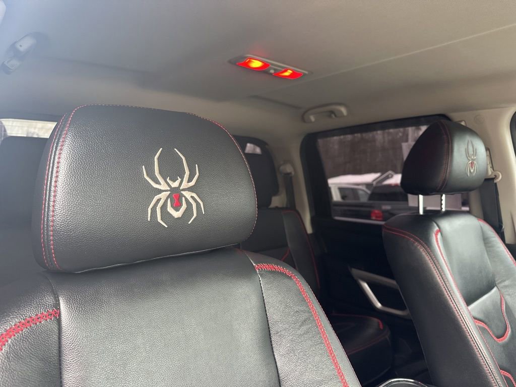 Used 2022 Nissan Titan SV w/ SV Convenience Package image 21