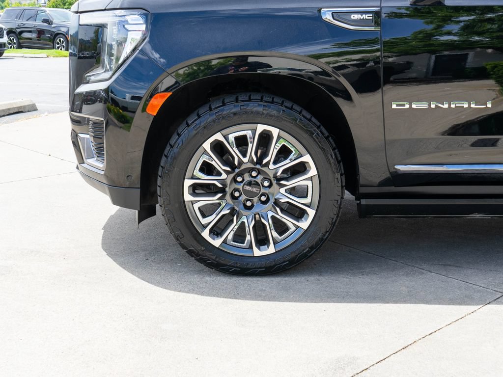 Used 2023 GMC Yukon XL Denali Ultimate AWD/4WD image 33