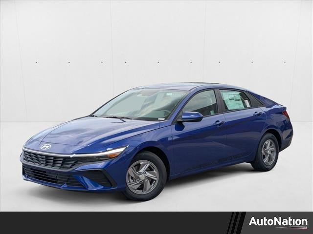 New 2025 Hyundai Elantra SE