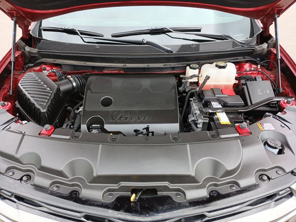 Used 2023 Chevrolet Traverse RS image 31