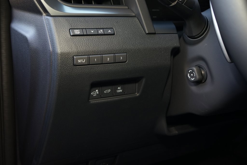 Used 2025 Lexus GX 550 image 27